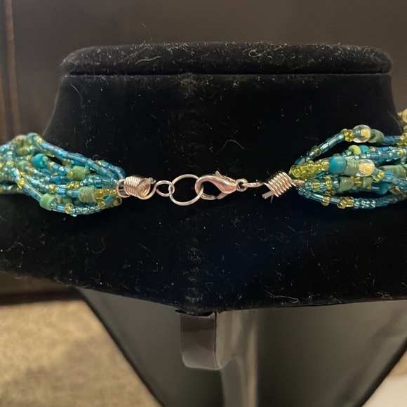 Mother-Of-Pearl Pendant Necklace - Picture 4 of 4